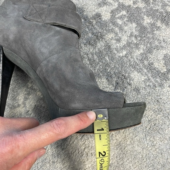 MICHAEL Michael Kors Devenport Suede Leather Cutout Heels Booties Gray Sz 7 - Picture 9 of 14